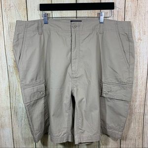NWOT Nautica Cargo Shorts Sz 40